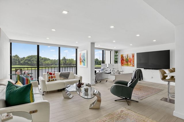 7768 Lakeside Boulevard 526, Boca Raton, FL 33434