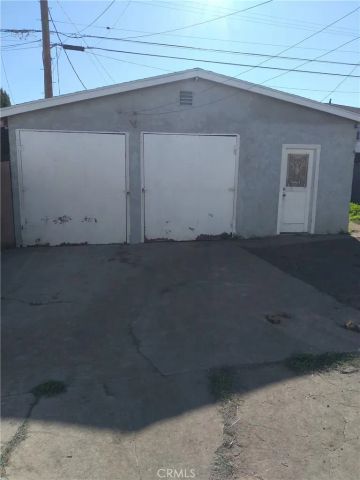 2010 W 85th, Los Angeles, CA 90047