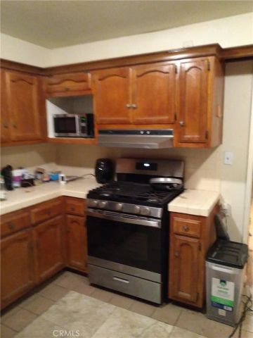 2010 W 85th, Los Angeles, CA 90047