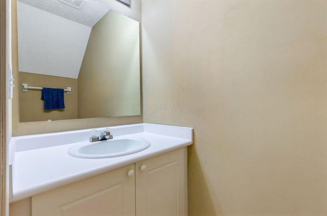 6832 Axtel Drive, 23D, Canal Winchester, OH 43110