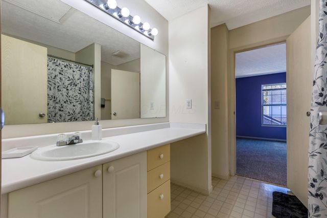 6832 Axtel Drive, 23D, Canal Winchester, OH 43110