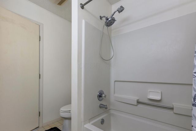 6832 Axtel Drive, 23D, Canal Winchester, OH 43110