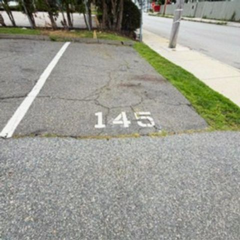 345 Hildreth St 21, Lowell, MA 01850
