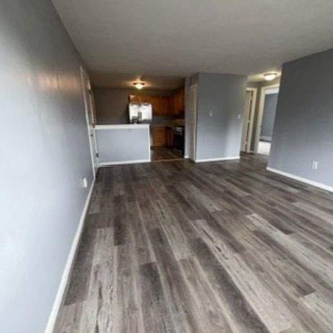 345 Hildreth St 21, Lowell, MA 01850
