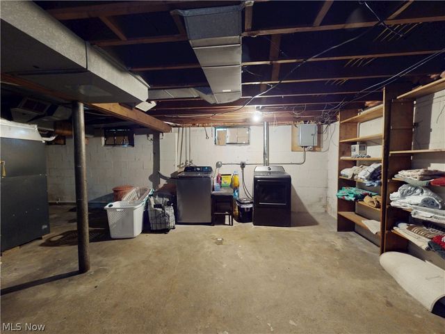 26 Hurst Road, Painesville Twp, OH 44077