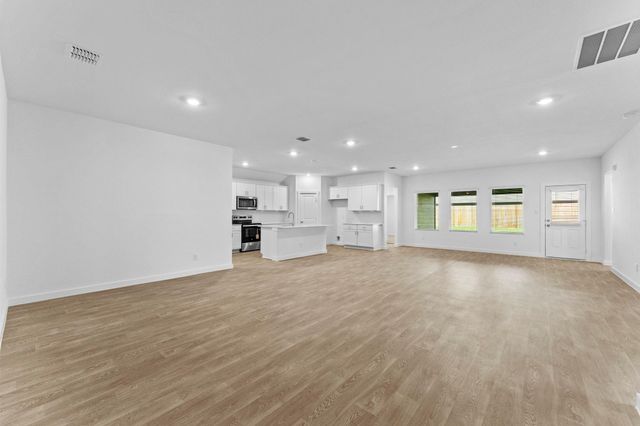168 Teal ST, Fredericksburg, TX 78624