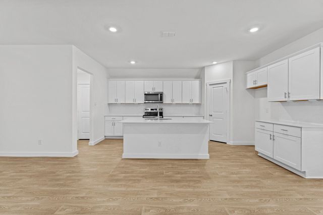 168 Teal ST, Fredericksburg, TX 78624