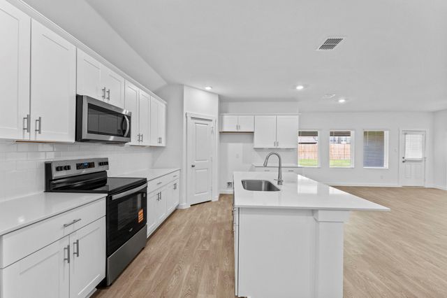 168 Teal ST, Fredericksburg, TX 78624