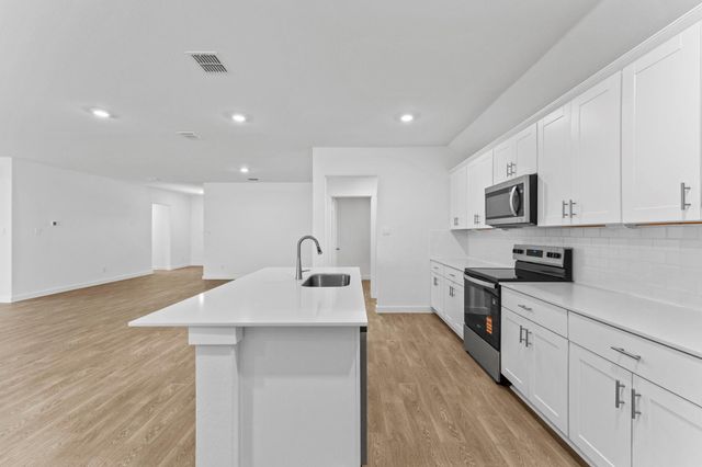168 Teal ST, Fredericksburg, TX 78624