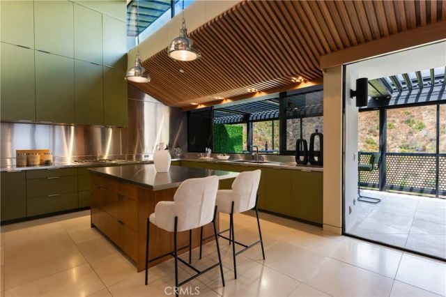 21656 Las Flores Heights, Malibu, CA 90265