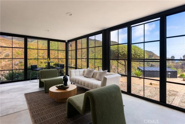 21656 Las Flores Heights, Malibu, CA 90265