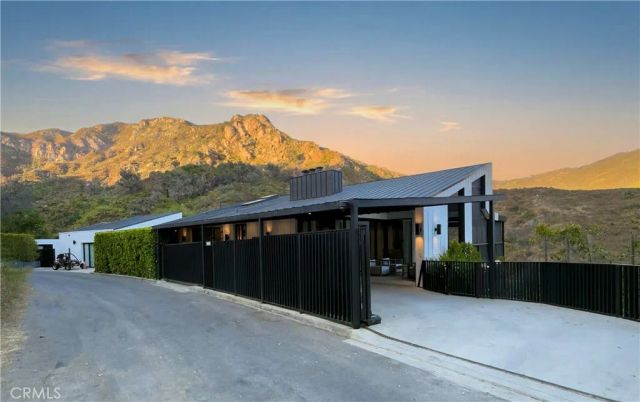 21656 Las Flores Heights, Malibu, CA 90265