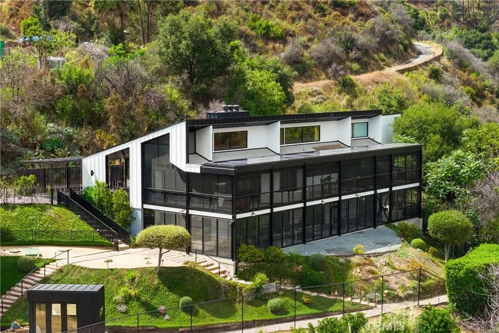 21656 Las Flores Heights, Malibu, CA 90265