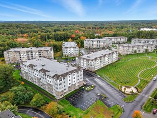 260 Martins Lndg 103, North Reading, MA 01864