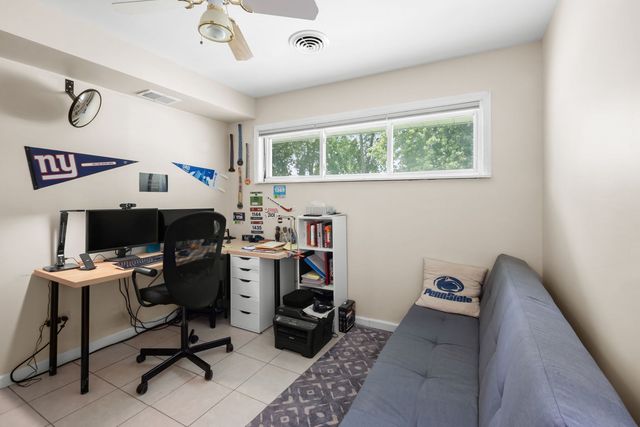 1015 S Leslie Lane, Villa Park, IL 60181