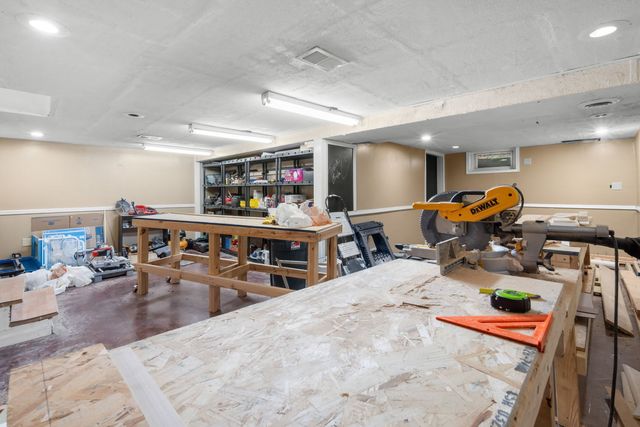 1015 S Leslie Lane, Villa Park, IL 60181