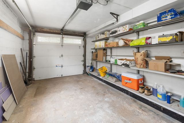 1015 S Leslie Lane, Villa Park, IL 60181