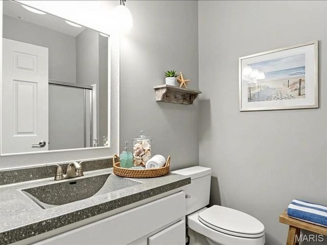 230 Plaza Gardens Court 5B, Camdenton, MO 65020