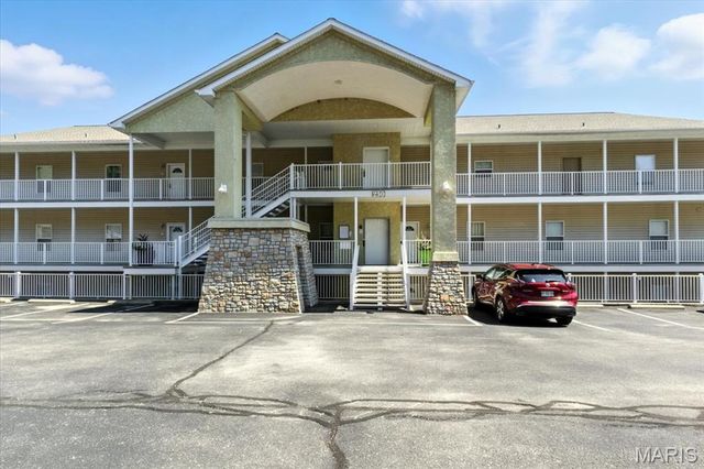 230 Plaza Gardens Court 5B, Camdenton, MO 65020