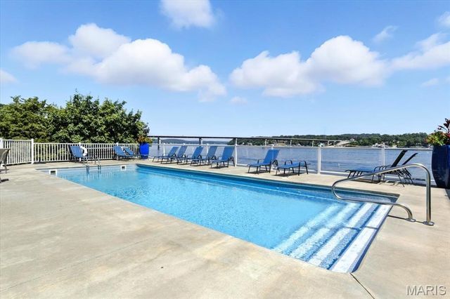 230 Plaza Gardens Court 5B, Camdenton, MO 65020