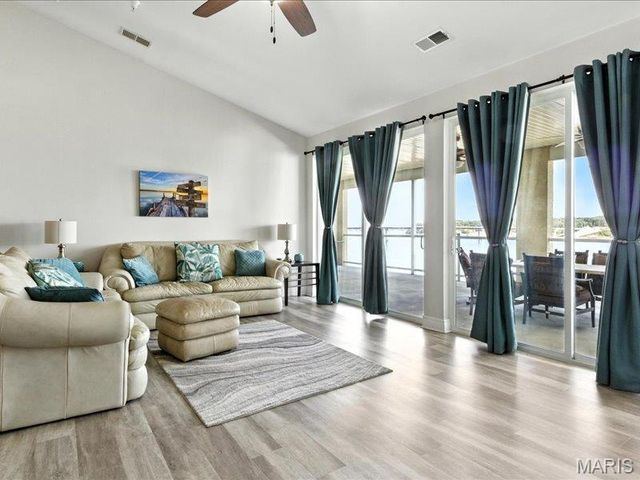 230 Plaza Gardens Court 5B, Camdenton, MO 65020