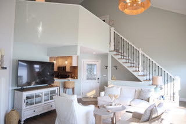 278 Peninsula Point DR, Moneta, VA 24121