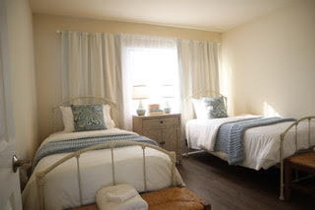 278 Peninsula Point DR, Moneta, VA 24121