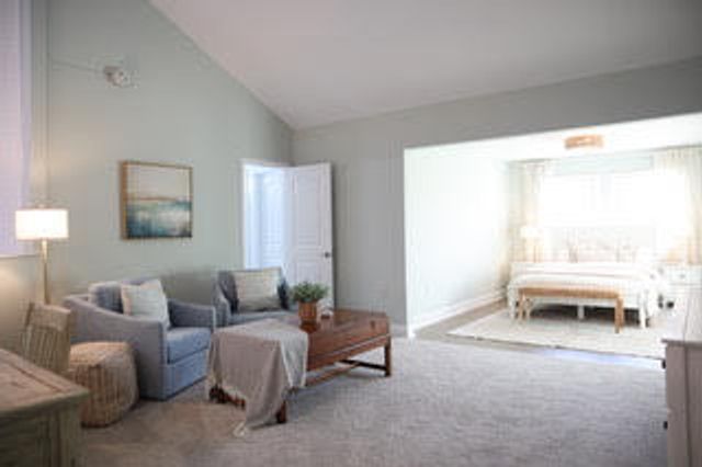 278 Peninsula Point DR, Moneta, VA 24121