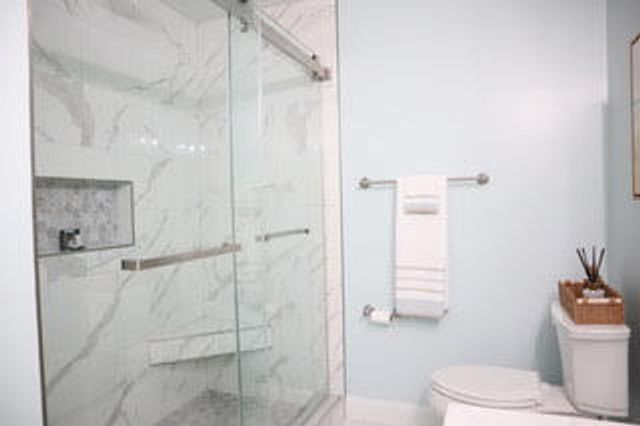 278 Peninsula Point DR, Moneta, VA 24121