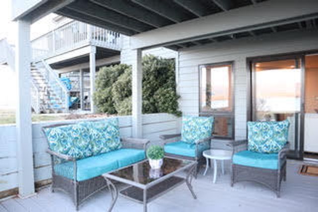 278 Peninsula Point DR, Moneta, VA 24121
