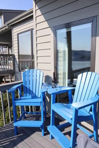 278 Peninsula Point DR, Moneta, VA 24121