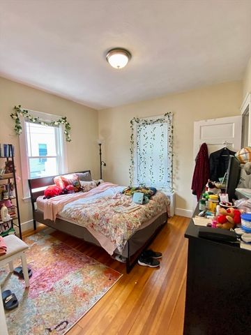 258 Belmont St 1, Watertown, MA 02472