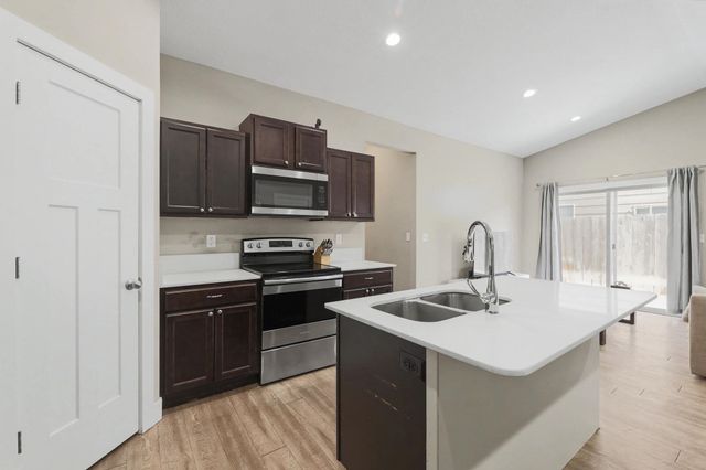 3308 E Aster St, Derby, KS 67037