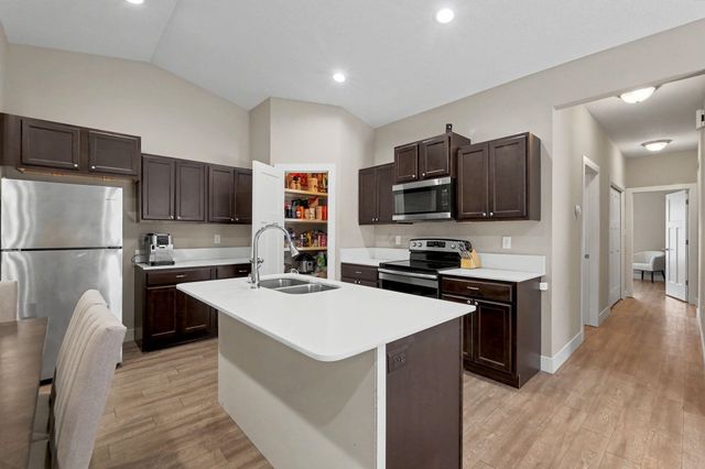 3308 E Aster St, Derby, KS 67037