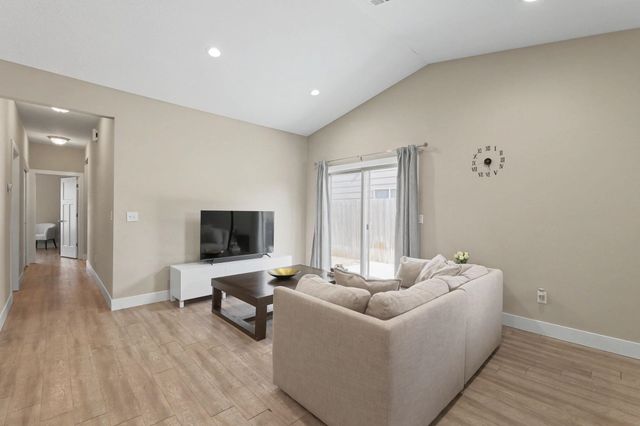 3308 E Aster St, Derby, KS 67037