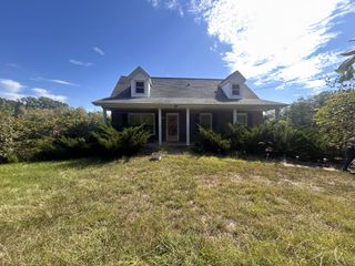 2319 Seven Mile Ferry Rd, Clarksville, TN 37040