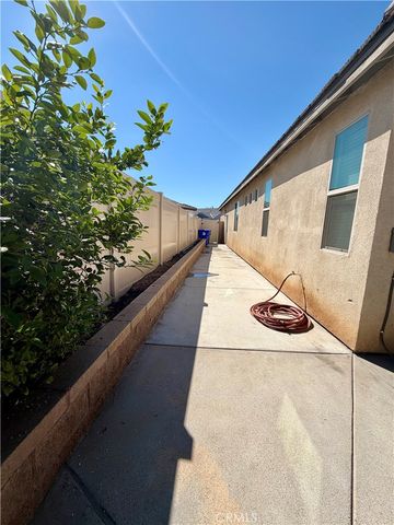 9401 Venetian, Jurupa Valley, CA 92509