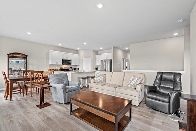 609 Maddie Lane, Tiffin, IA 52340