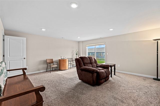 609 Maddie Lane, Tiffin, IA 52340