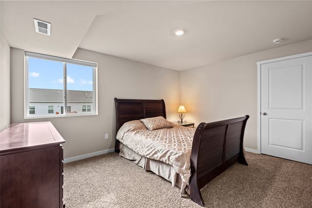 609 Maddie Lane, Tiffin, IA 52340