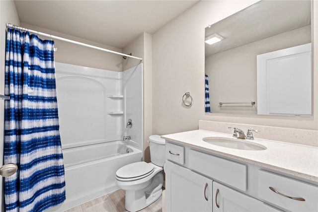 609 Maddie Lane, Tiffin, IA 52340