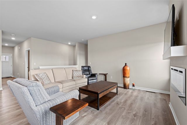 609 Maddie Lane, Tiffin, IA 52340