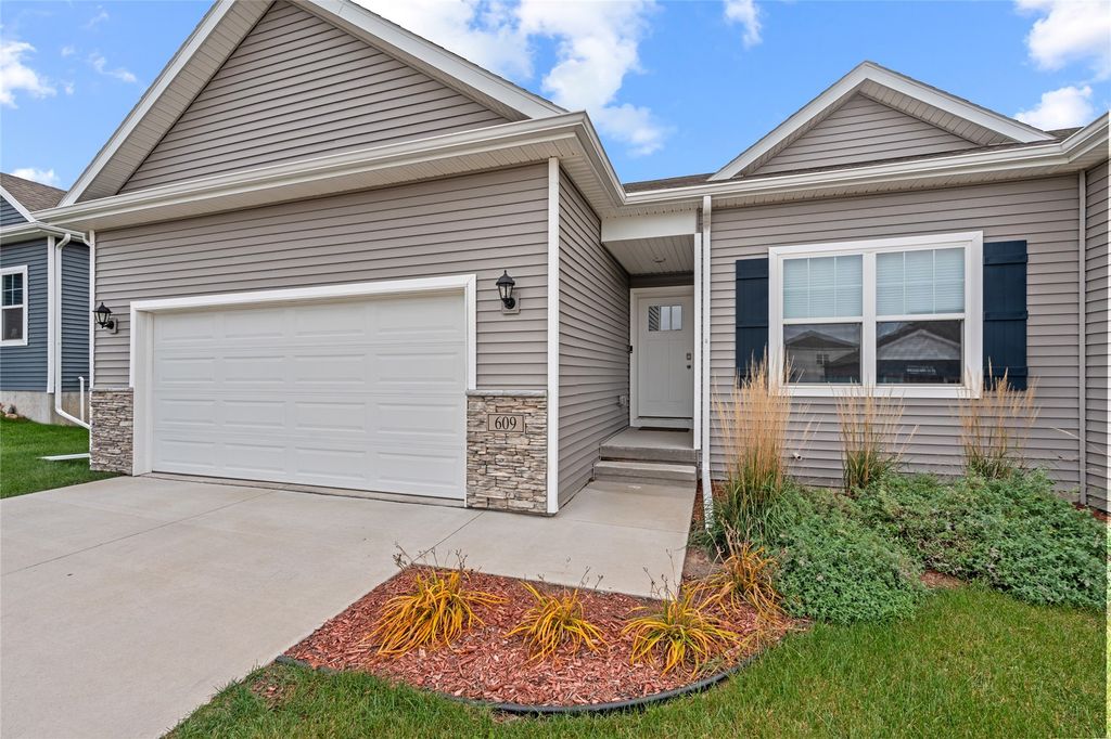 609 Maddie Lane, Tiffin, IA 52340