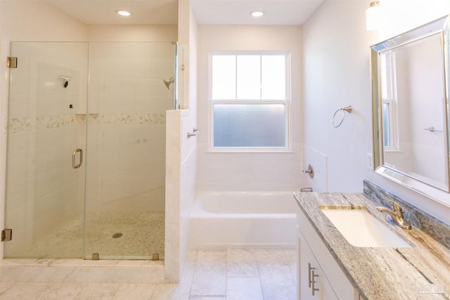 402 Bayshore Dr, Pensacola, FL 32507