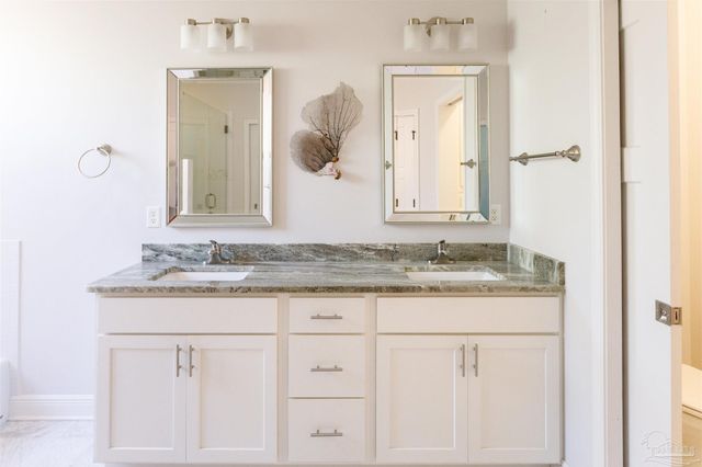 402 Bayshore Dr, Pensacola, FL 32507