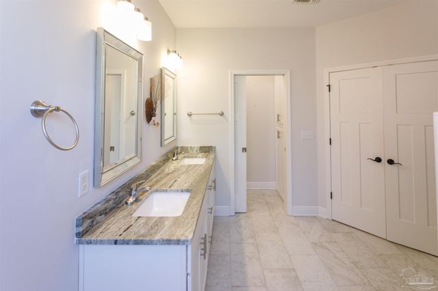 402 Bayshore Dr, Pensacola, FL 32507