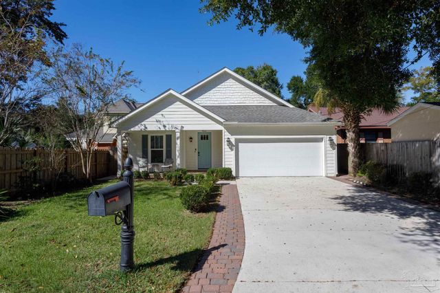 402 Bayshore Dr, Pensacola, FL 32507