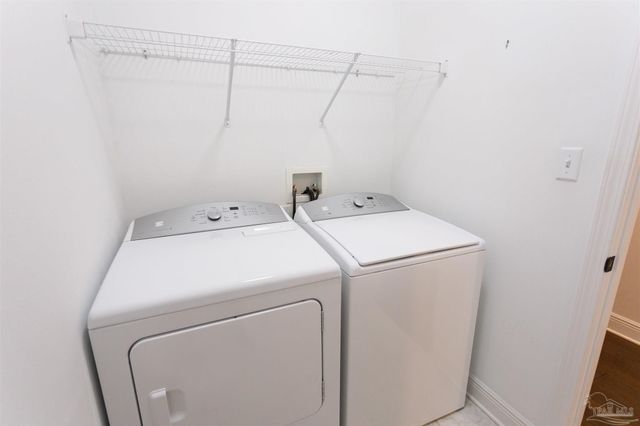 402 Bayshore Dr, Pensacola, FL 32507