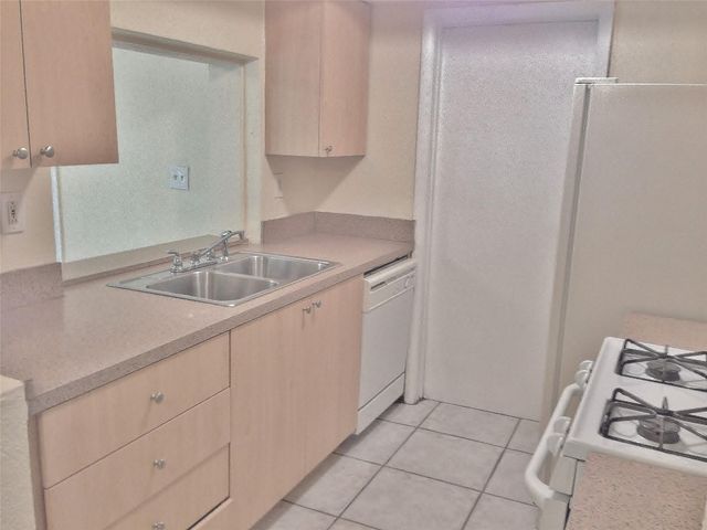 7510 NW 23rd Street, Sunrise, FL 33313