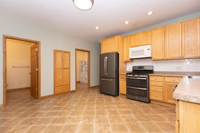 333 ROSALIA STREET, Oshkosh, WI 54901